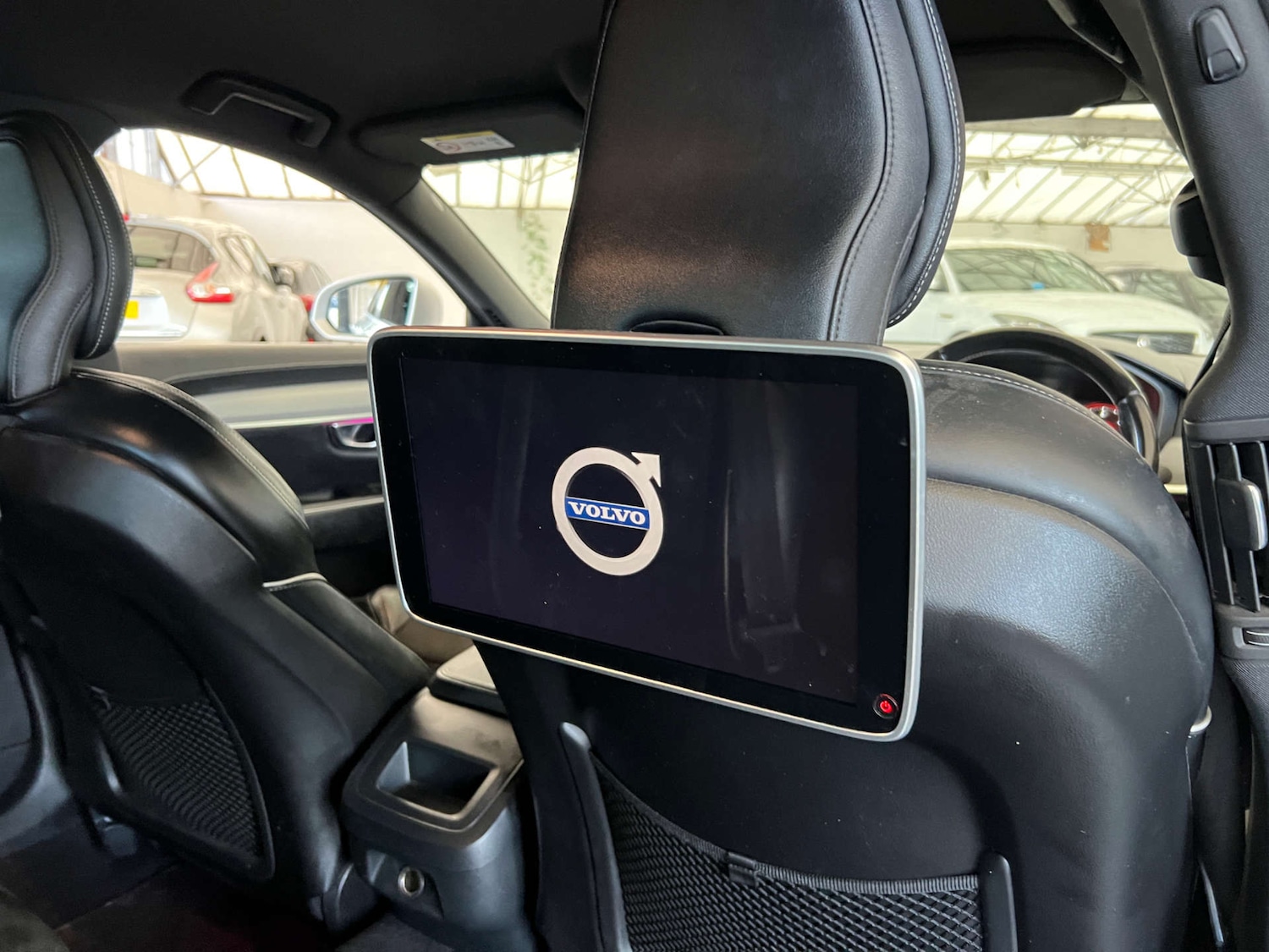 Used Volvo S90 2018 for sale - 76375875: Photo 31