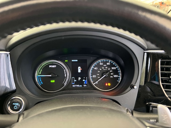 Used Mitsubishi Outlander 2017 for sale - 76231915: Photo 14