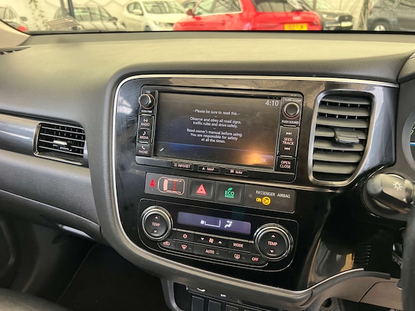 Used Mitsubishi Outlander 2017 for sale - 76231915: Photo 17
