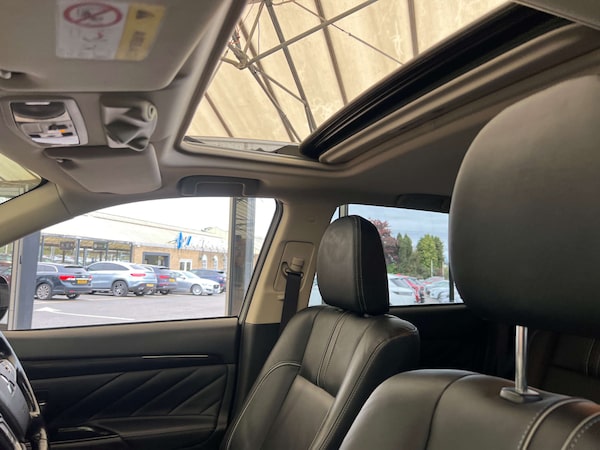 Used Mitsubishi Outlander 2017 for sale - 76231915: Photo 26