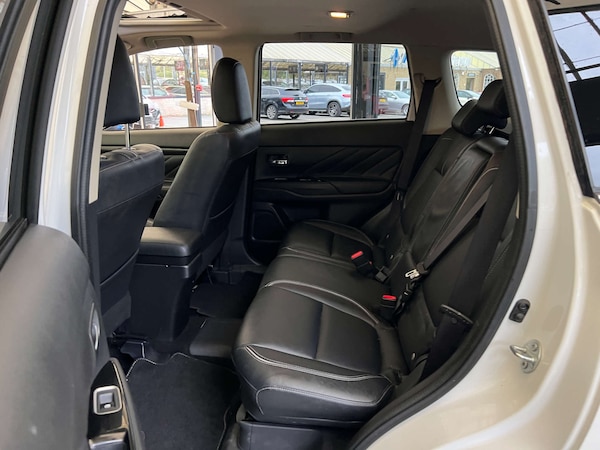 Used Mitsubishi Outlander 2017 for sale - 76231915: Photo 27