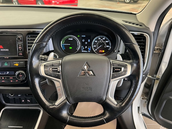 Used Mitsubishi Outlander 2017 for sale - 76231915: Photo 9