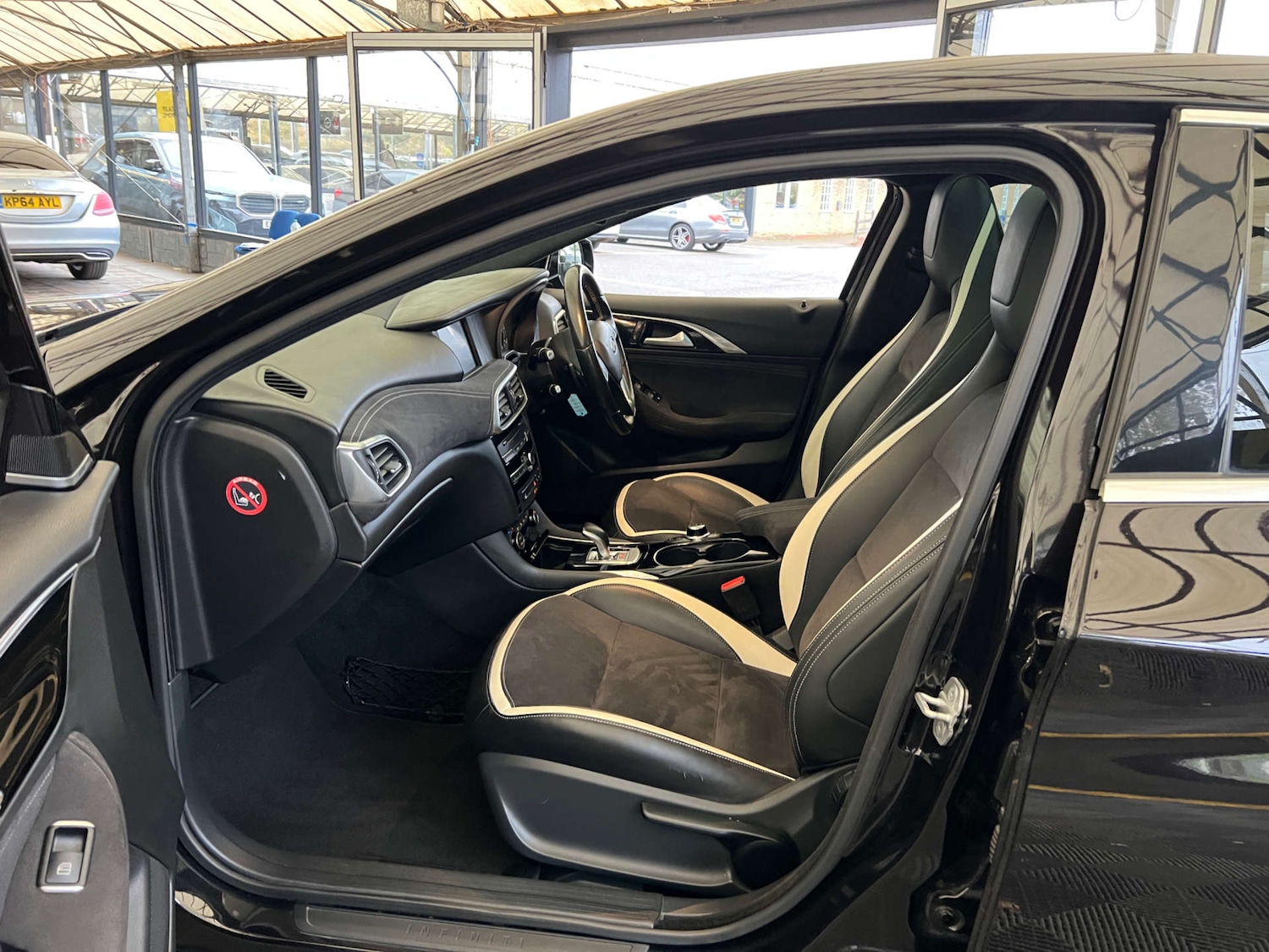 Used Infiniti Q30 2017 for sale - 76477430: Photo 23