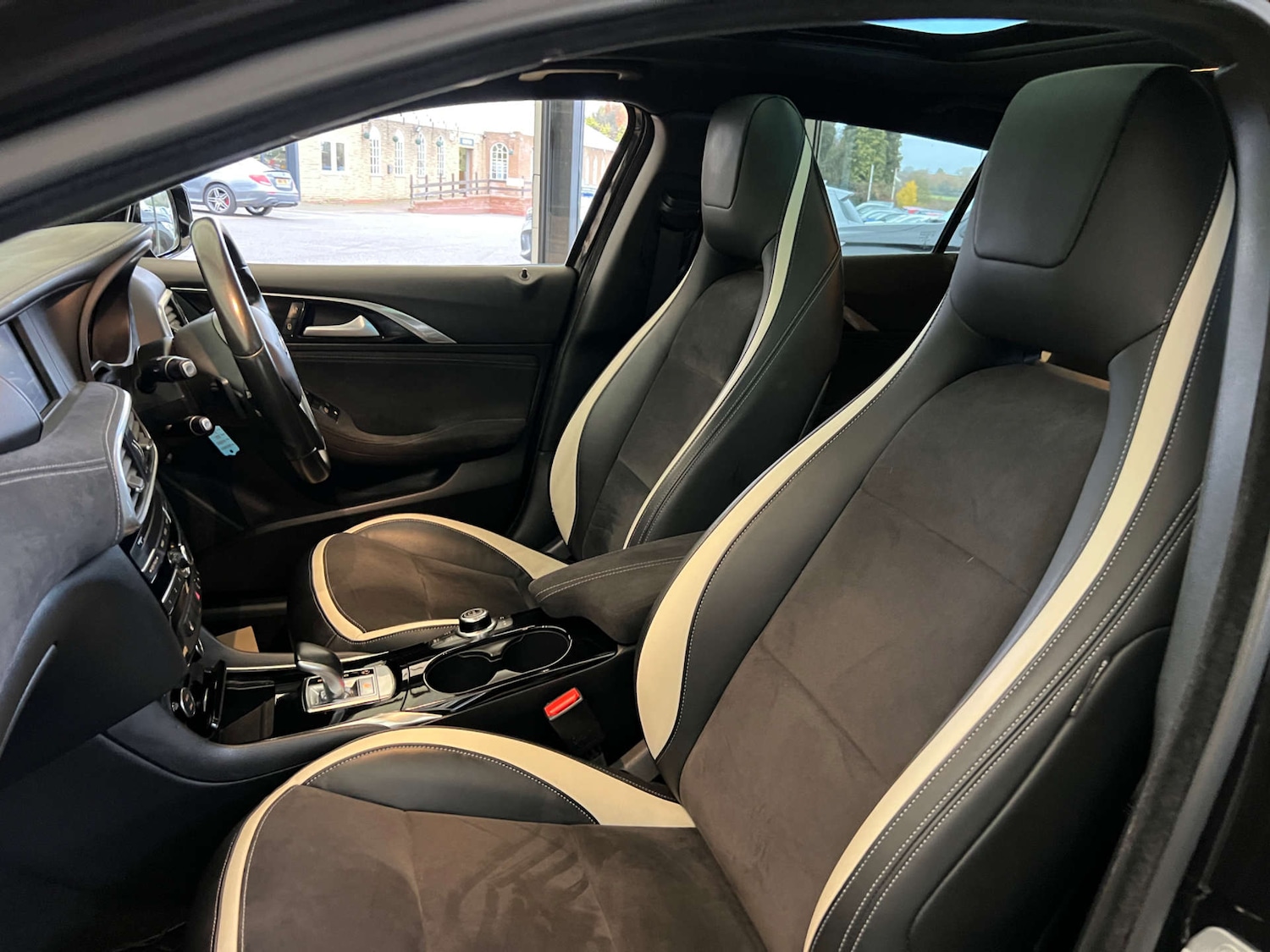 Used Infiniti Q30 2017 for sale - 76477430: Photo 24