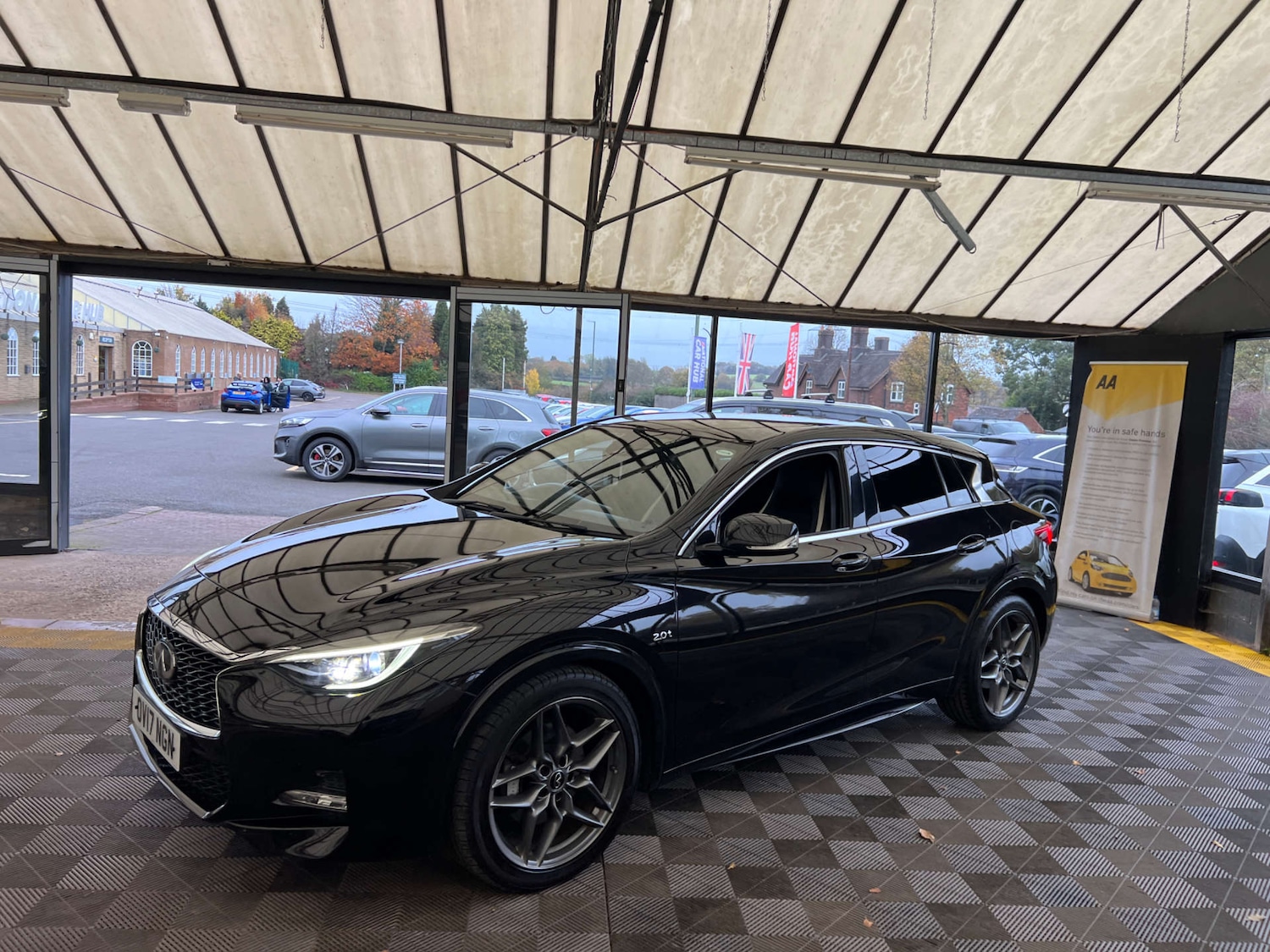 Used Infiniti Q30 2017 for sale - 76477430: Photo 4