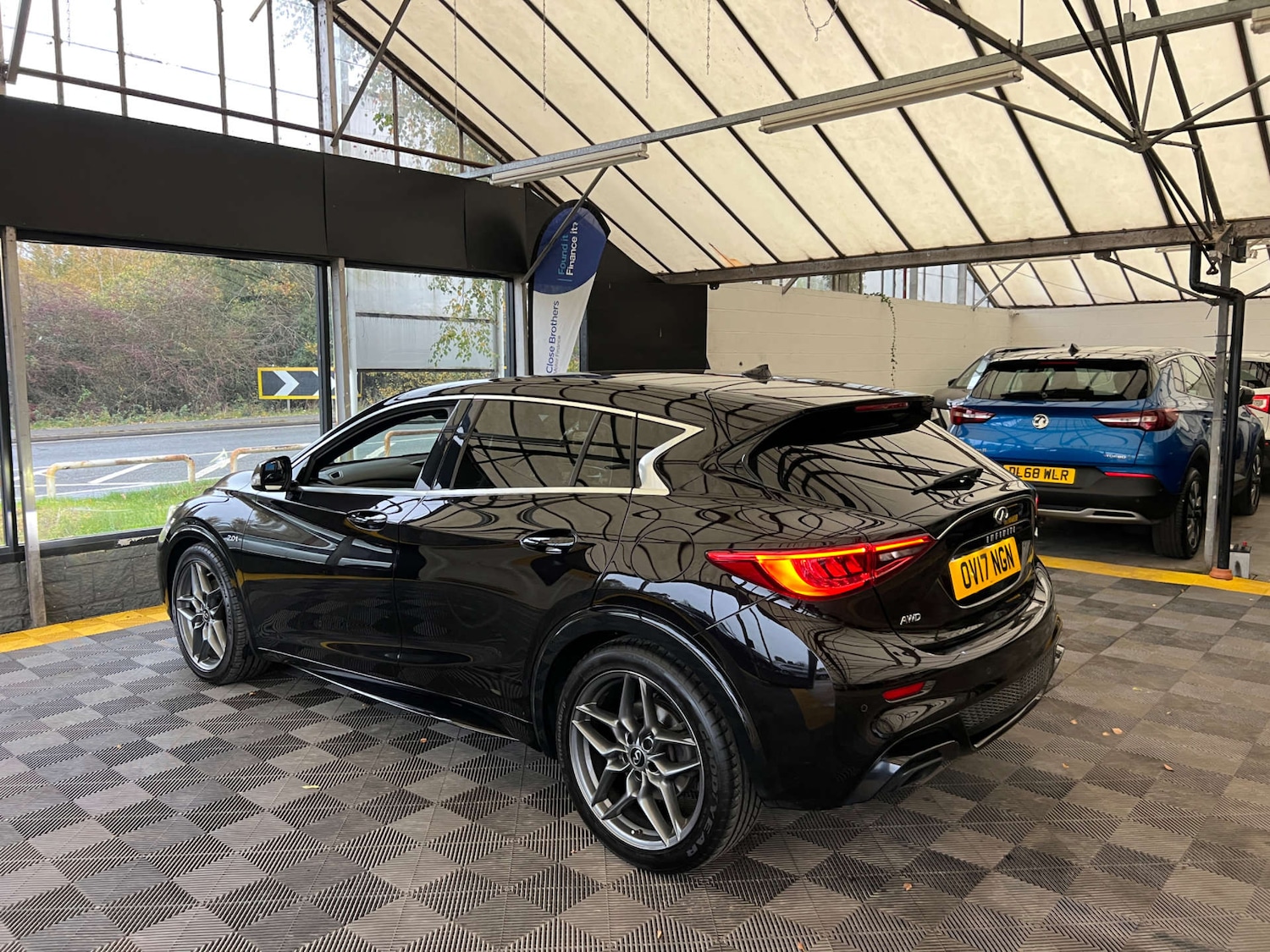 Used Infiniti Q30 2017 for sale - 76477430: Photo 5