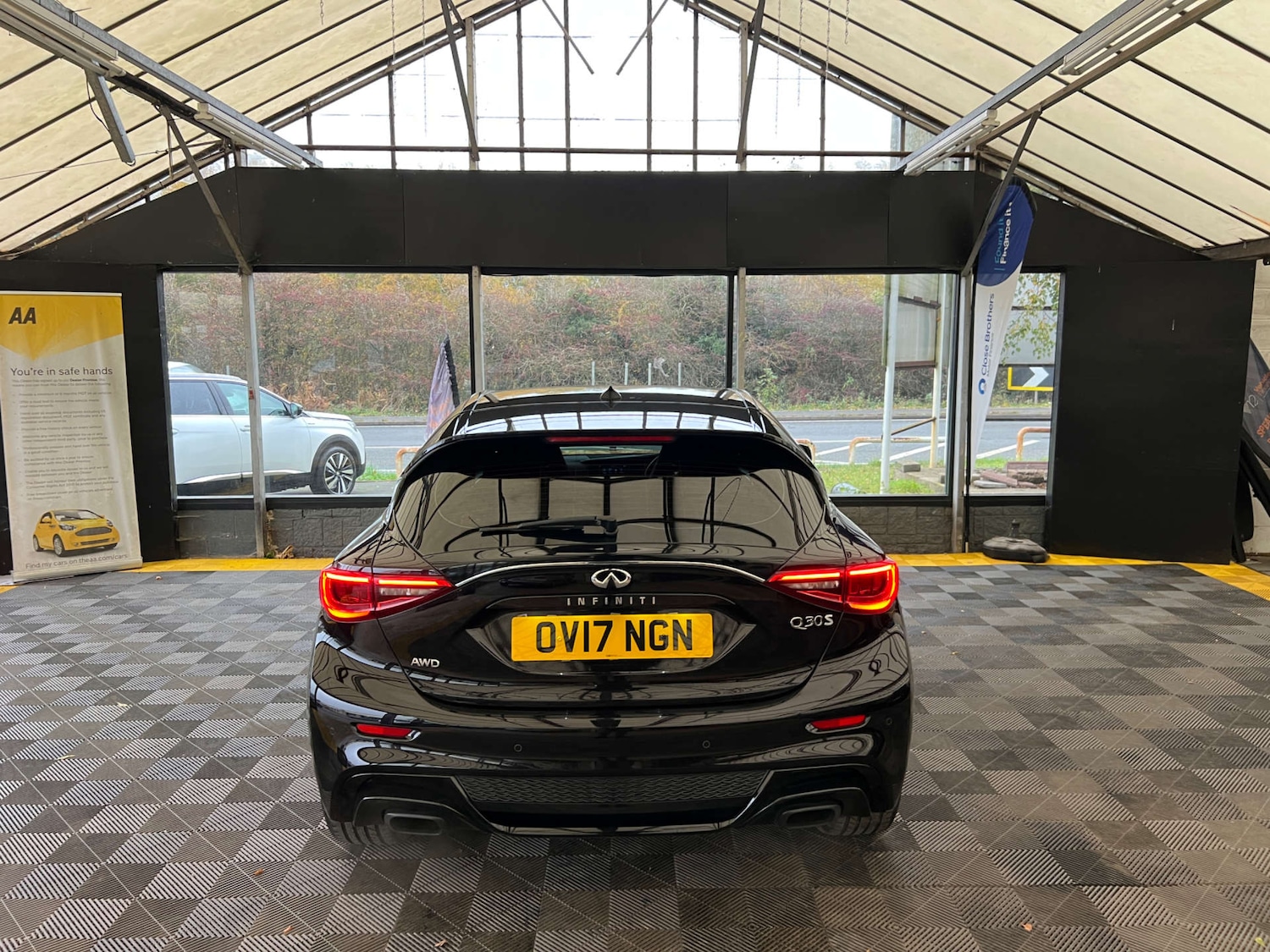 Used Infiniti Q30 2017 for sale - 76477430: Photo 6