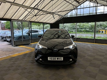 Used Toyota C-HR 2018 for sale - 78529763: Photo