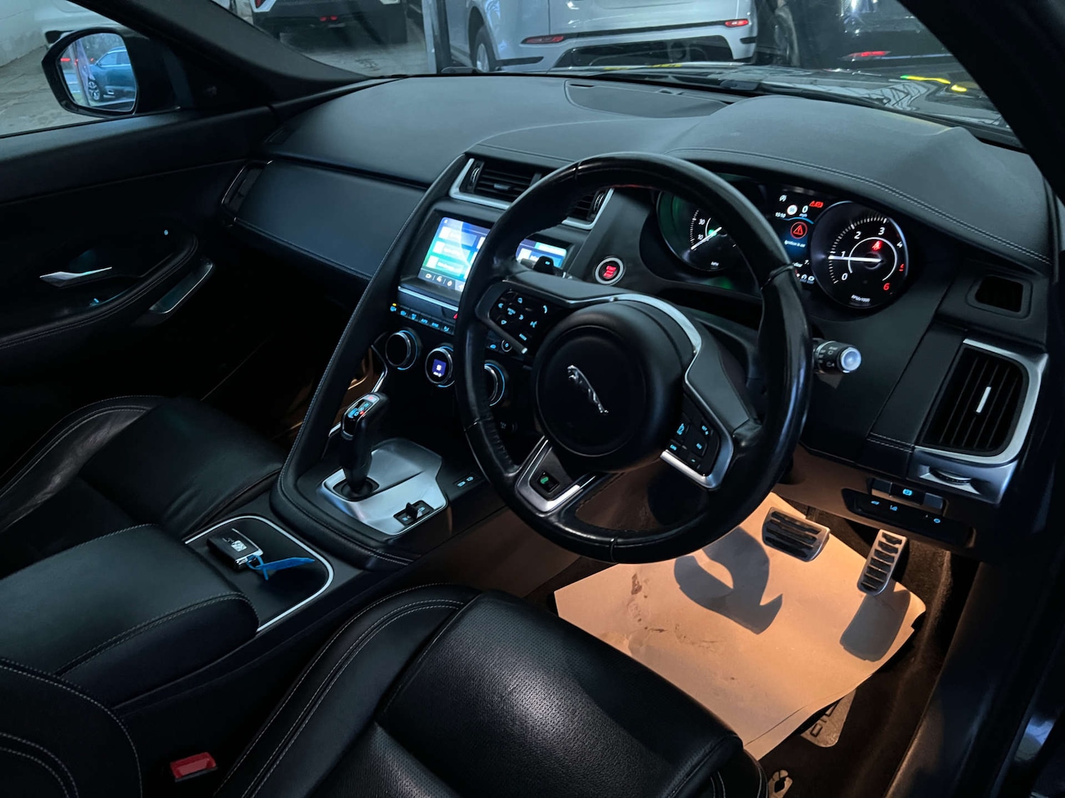 Used Jaguar E-Pace 2018 for sale - 77053559: Photo 11