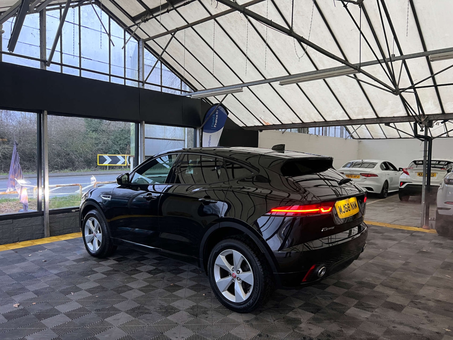 Used Jaguar E-Pace 2018 for sale - 77053559: Photo 5