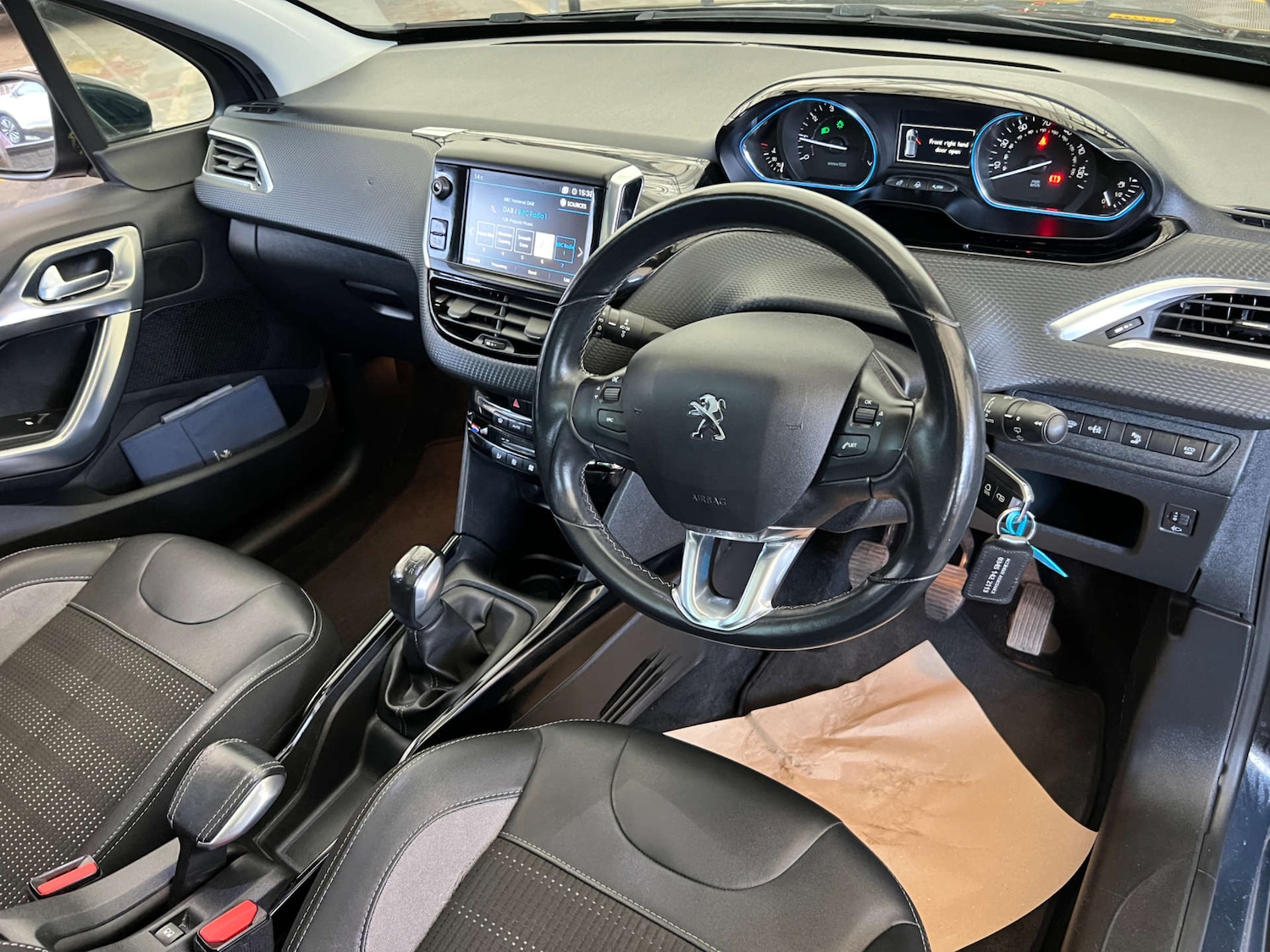 Used Peugeot 2008 2018 for sale - 76437858: Photo 12