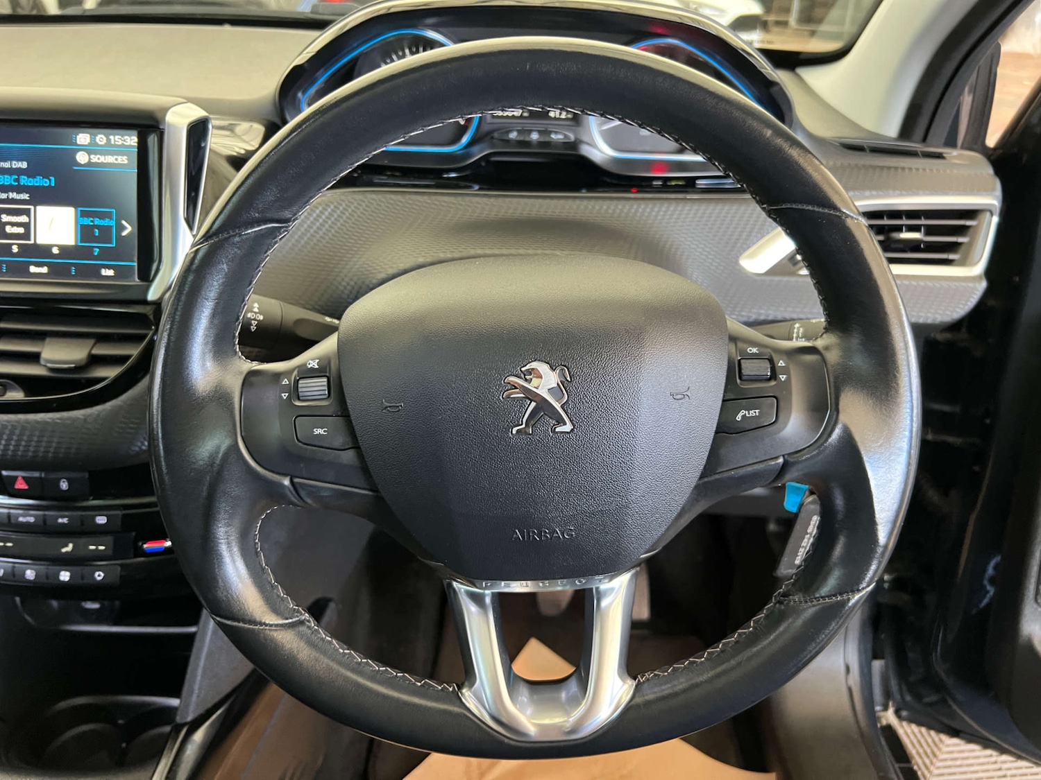 Used Peugeot 2008 2018 for sale - 76437858: Photo 13