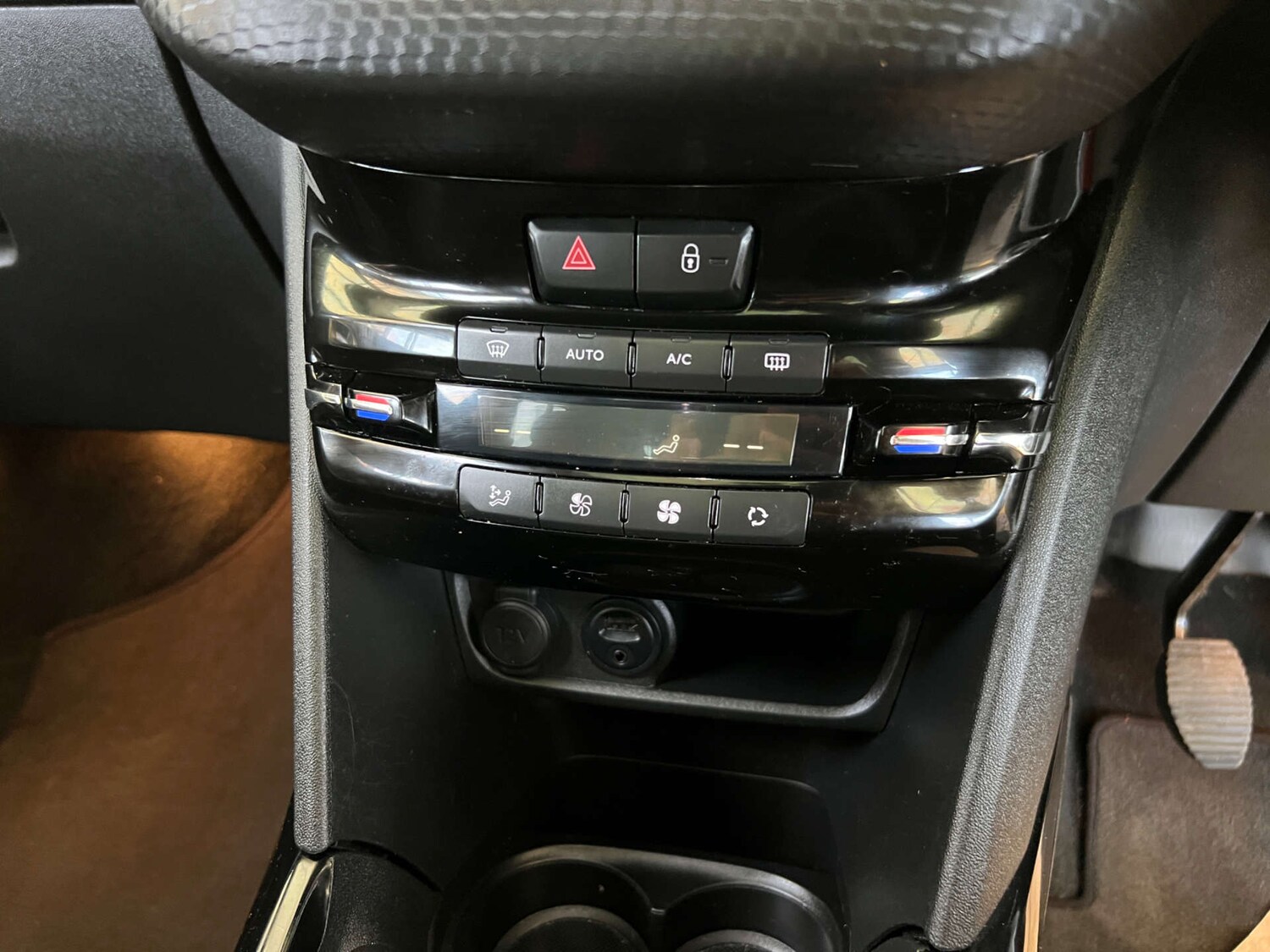 Used Peugeot 2008 2018 for sale - 76437858: Photo 19