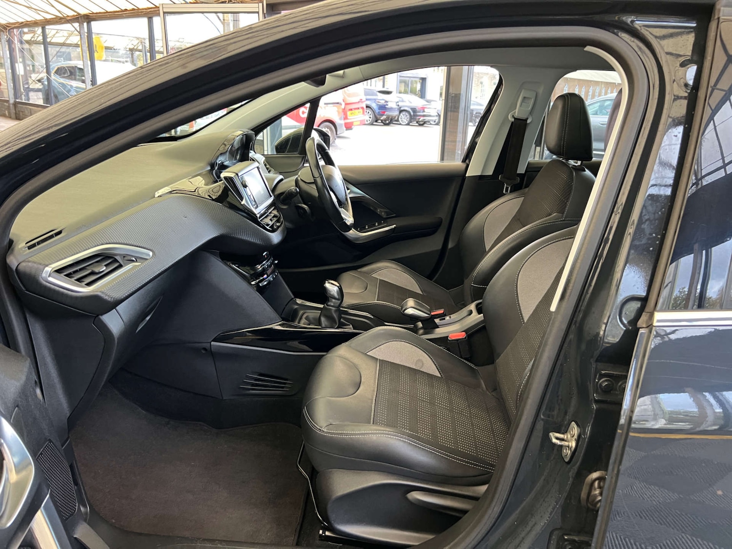 Used Peugeot 2008 2018 for sale - 76437858: Photo 23