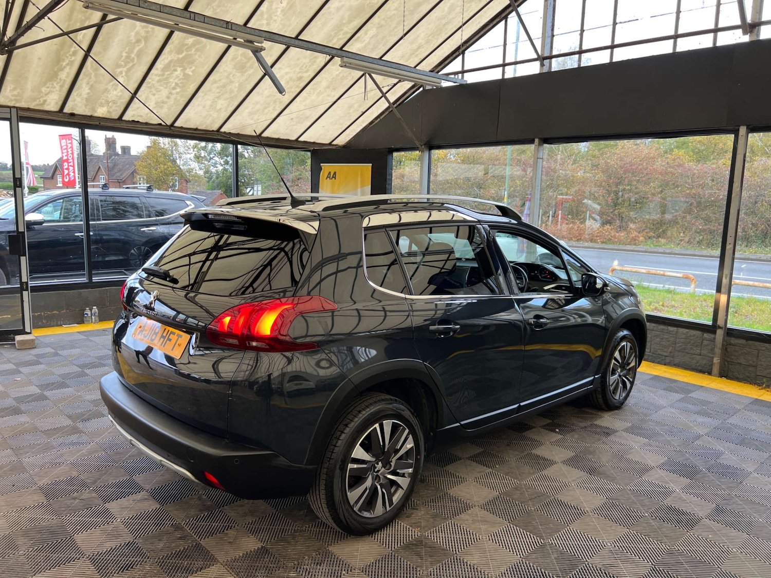 Used Peugeot 2008 2018 for sale - 76437858: Photo 8