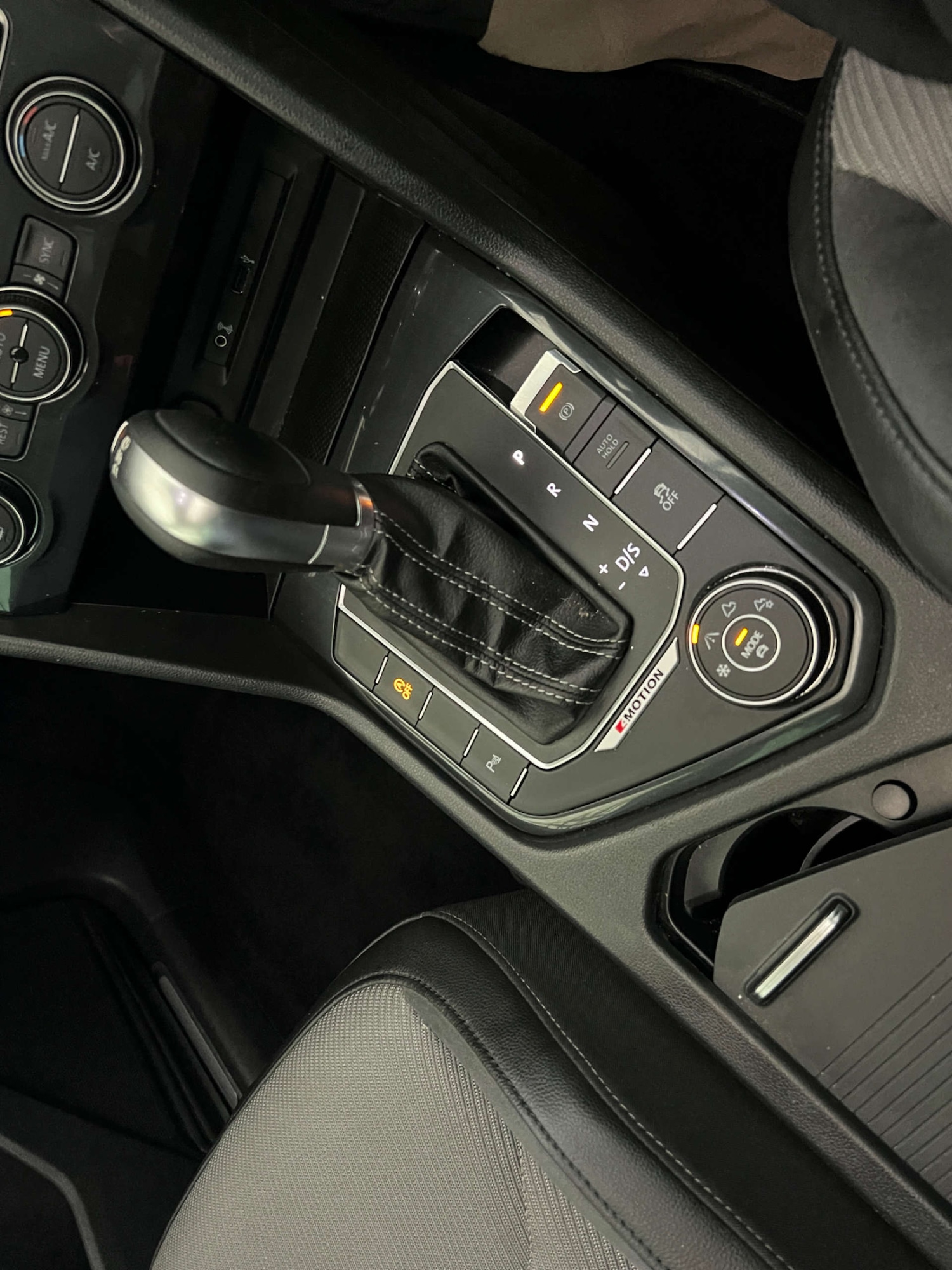 Used Volkswagen Tiguan 2016 for sale - 77224779: Photo 18