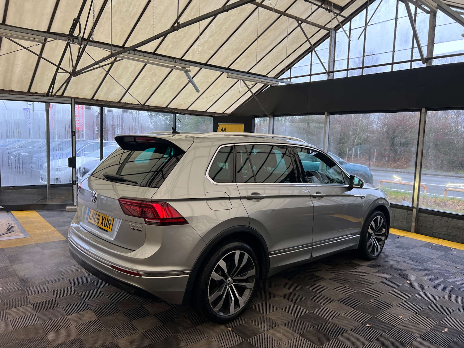 Used Volkswagen Tiguan 2016 for sale - 77224779: Photo 8