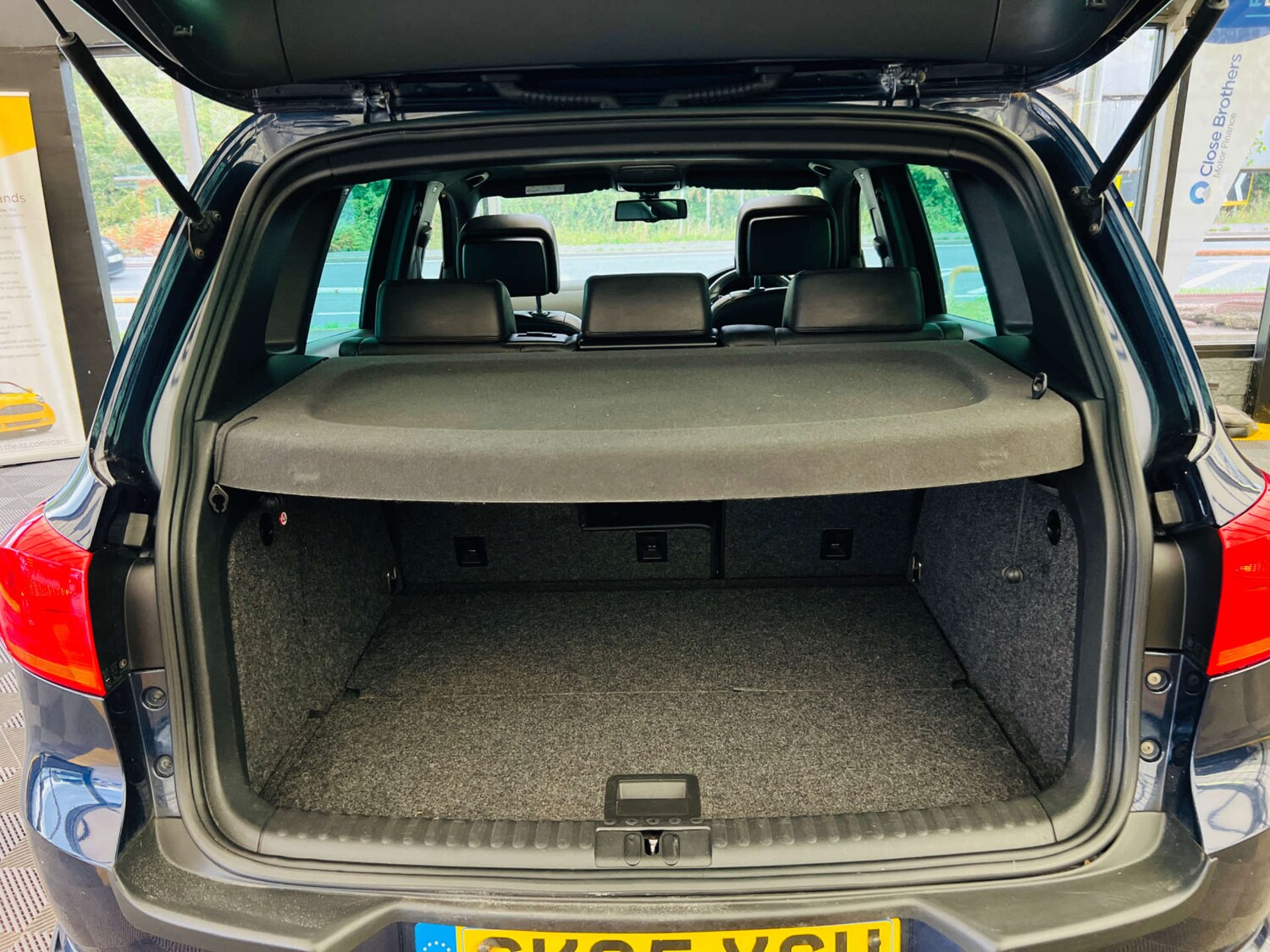 Vehicle 28