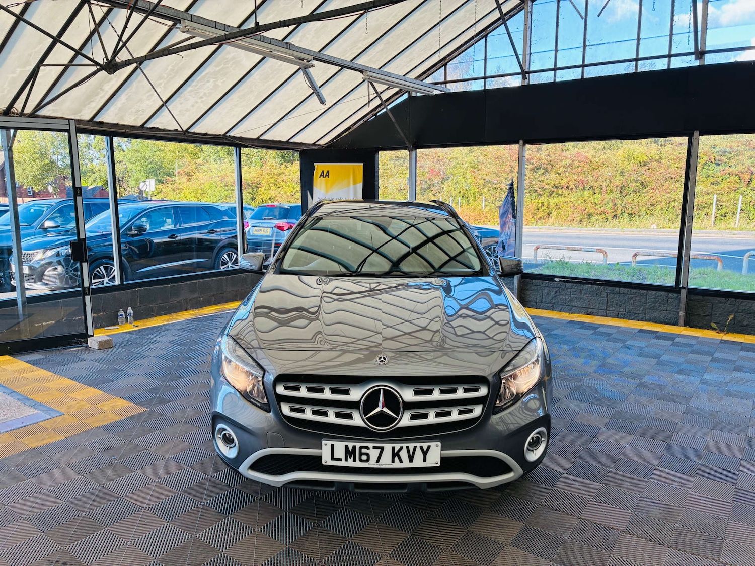 Used Mercedes-Benz GLA 2017 for sale - 76277889: Photo 3
