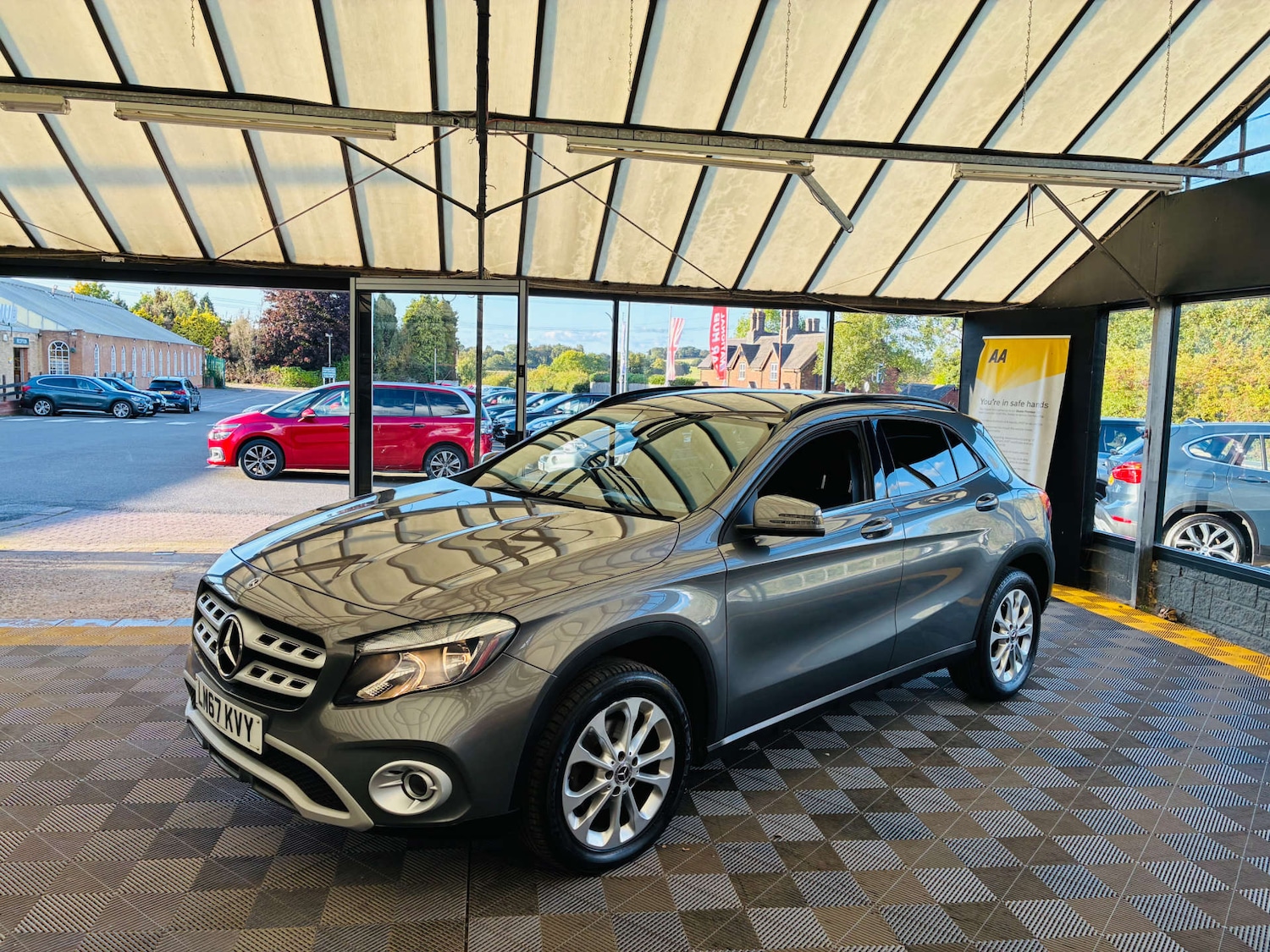 Used Mercedes-Benz GLA 2017 for sale - 76277889: Photo 4