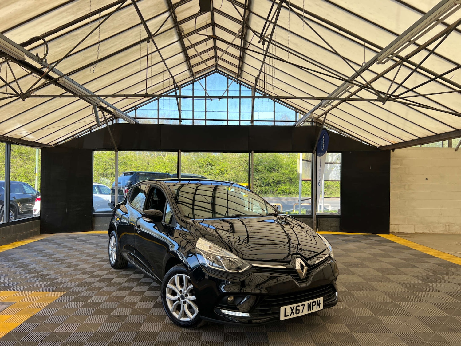 Used Renault Clio 2017 for sale - 78155654: Photo 1