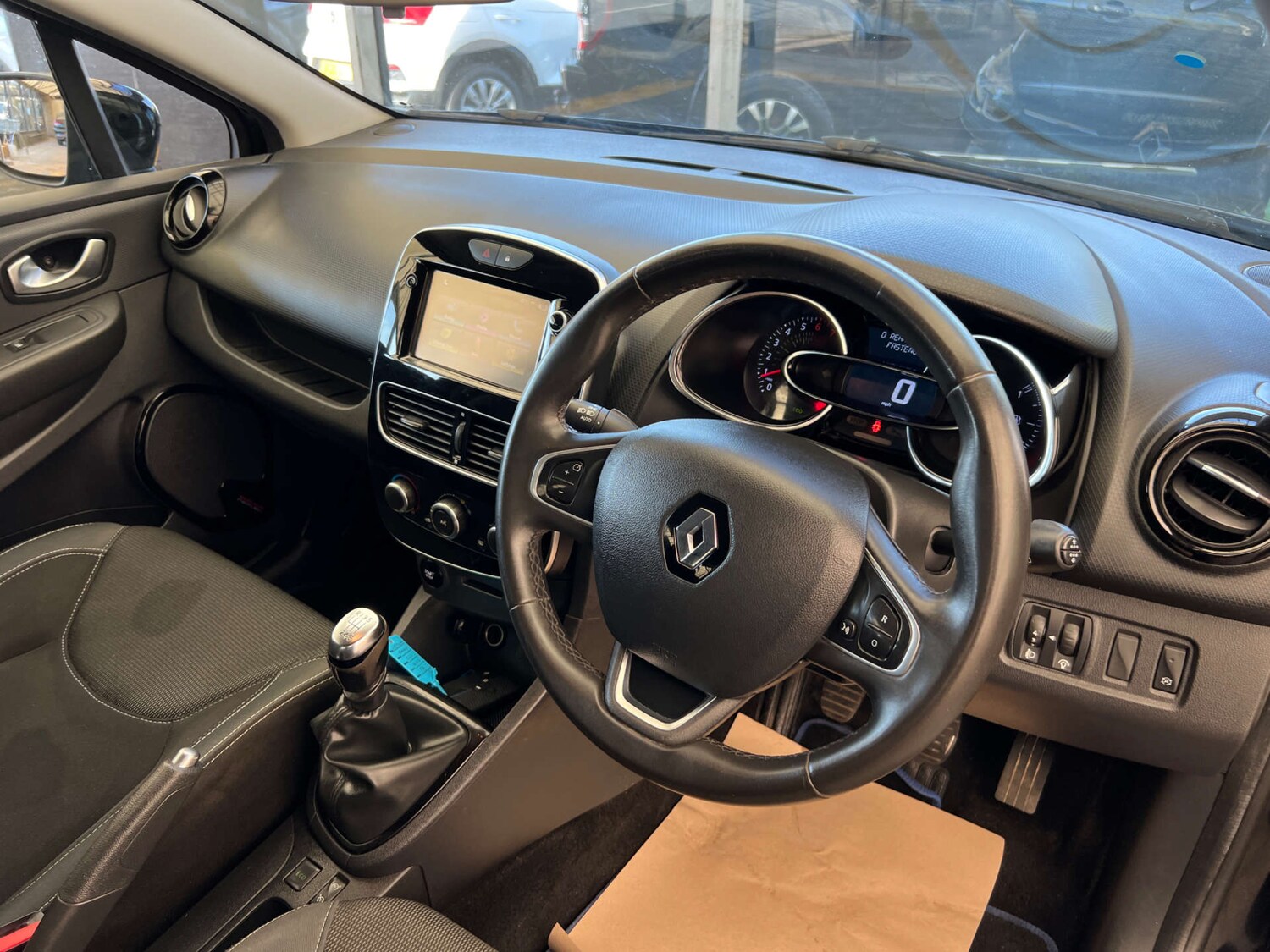 Used Renault Clio 2017 for sale - 78155654: Photo 12