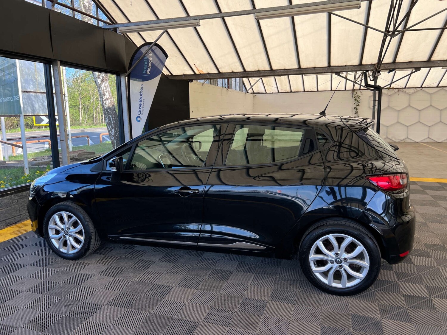 Used Renault Clio 2017 for sale - 78155654: Photo 7