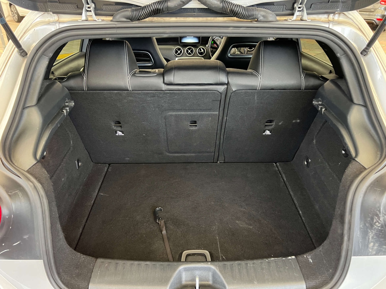 Used Mercedes-Benz A-Class 2018 for sale - 76595222: Photo 30