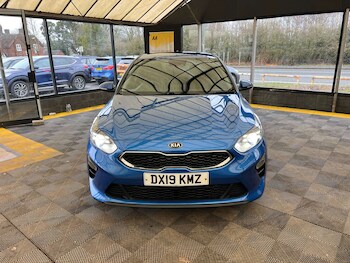 Used Kia Ceed 2019 for sale - 77880484: Photo