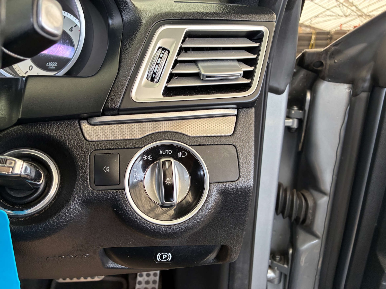 Used Mercedes-Benz E-Class 2015 for sale - 76045325: Photo 20