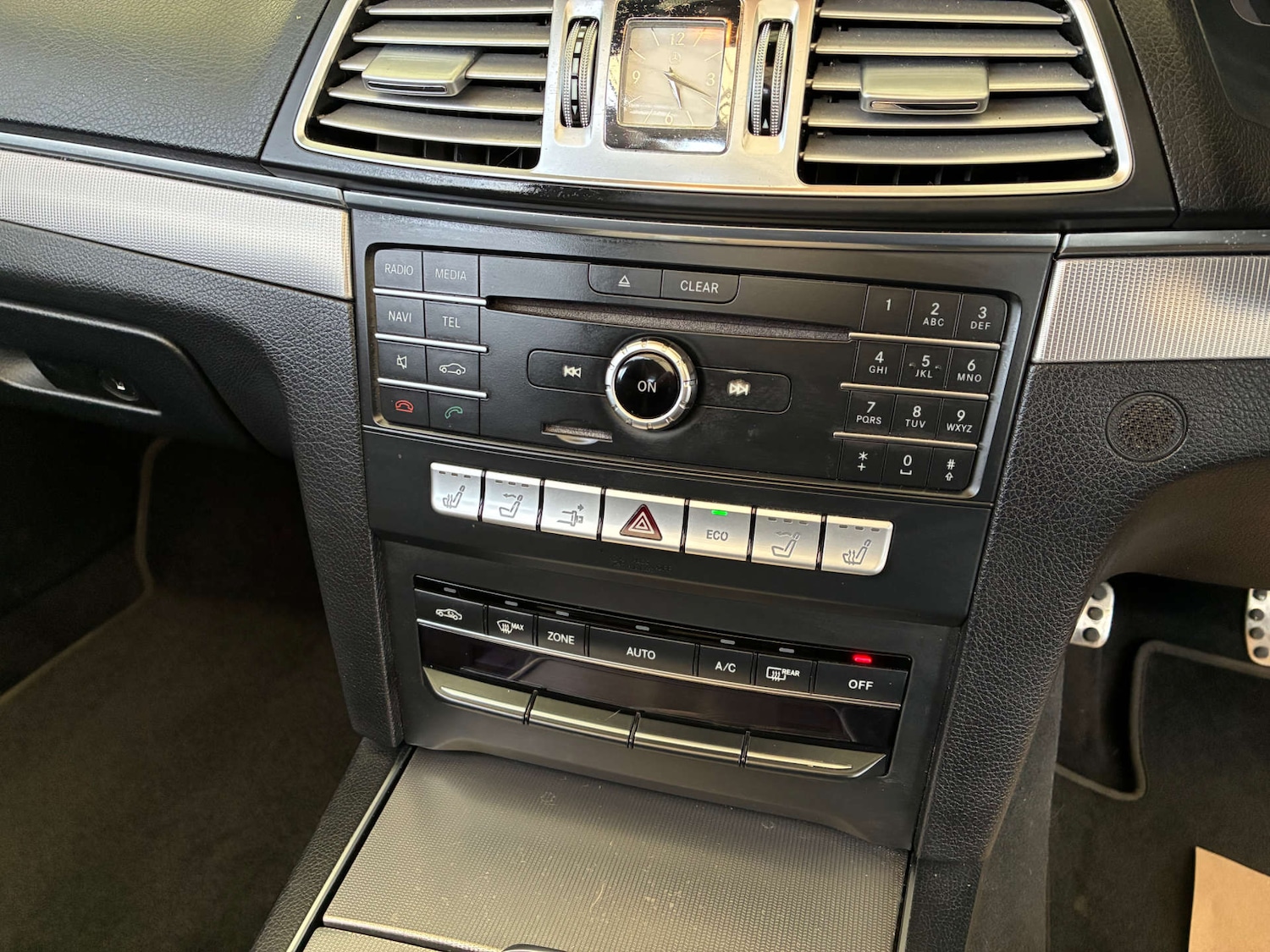 Used Mercedes-Benz E-Class 2015 for sale - 76045325: Photo 26