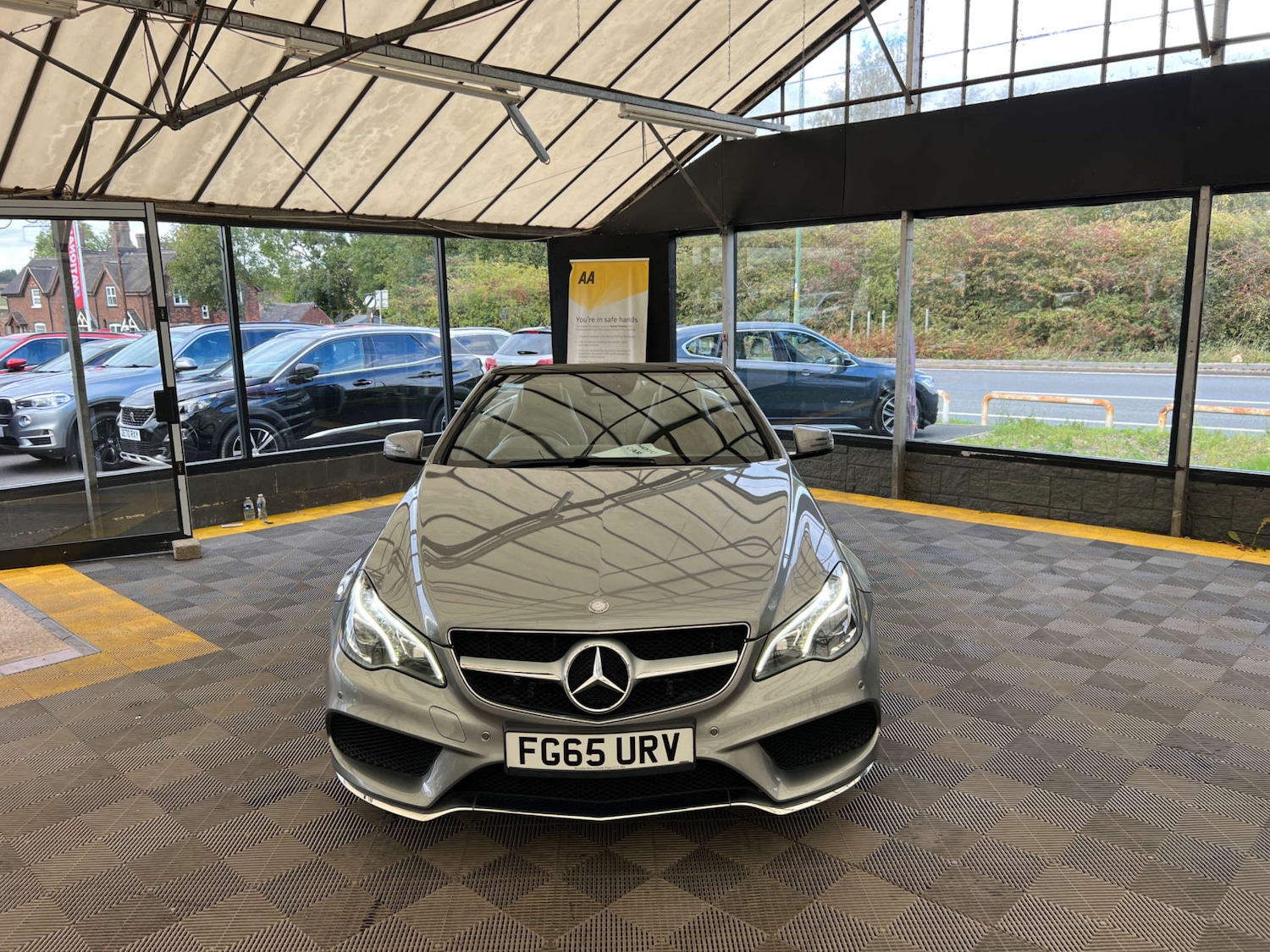 Used Mercedes-Benz E-Class 2015 for sale - 76045325: Photo 3