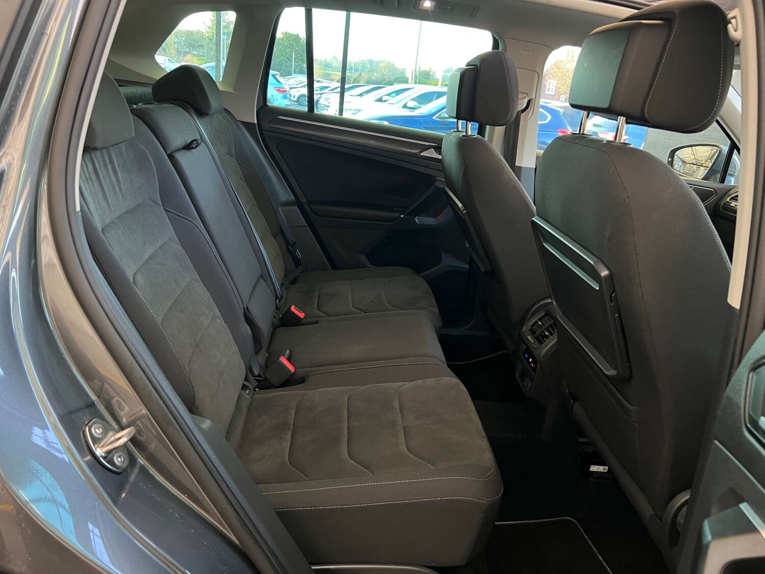 Used Volkswagen Tiguan 2017 for sale - 77750333: Photo 24