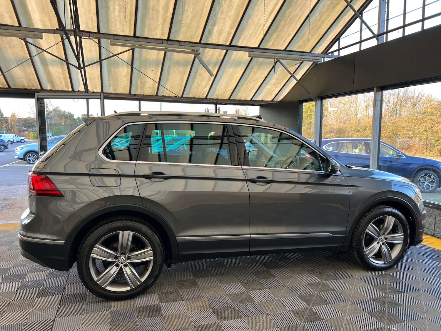 Used Volkswagen Tiguan 2017 for sale - 77750333: Photo 9