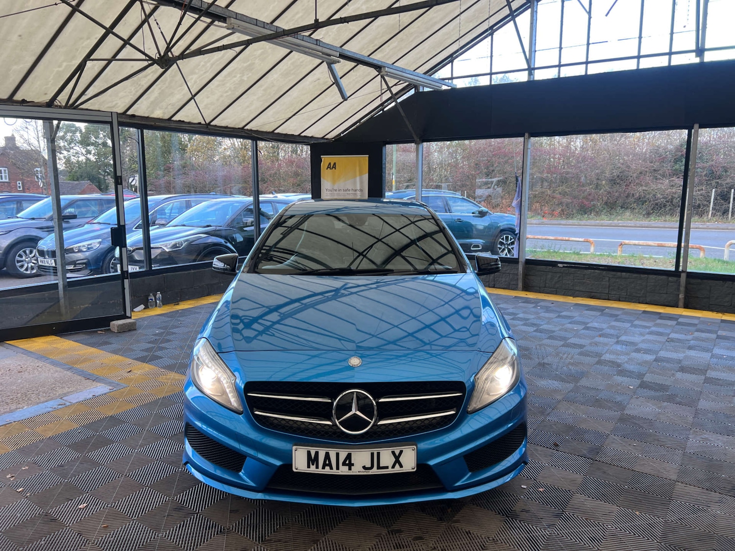 Used Mercedes-Benz A-Class 2014 for sale - 76618858: Photo 2