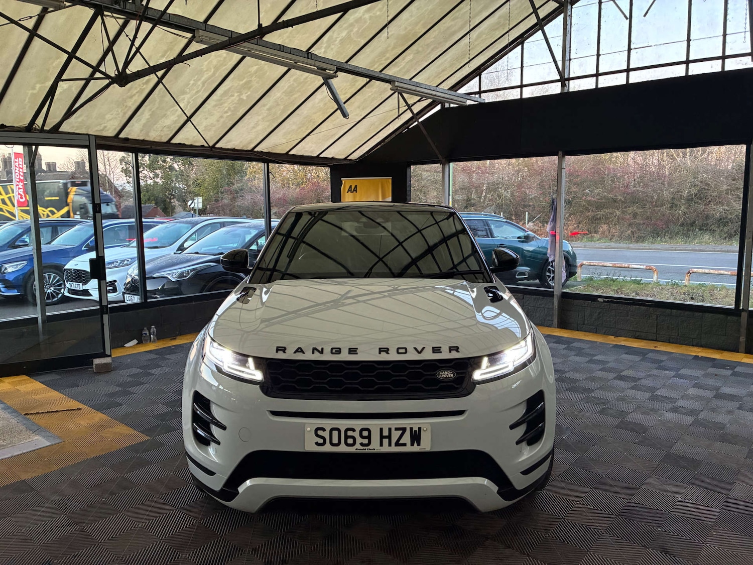 Used Land Rover Range Rover Evoque 2019 for sale - 76699704: Photo 2