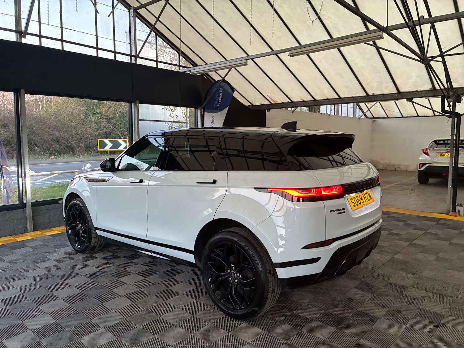 Used Land Rover Range Rover Evoque 2019 for sale - 76699704: Photo 5
