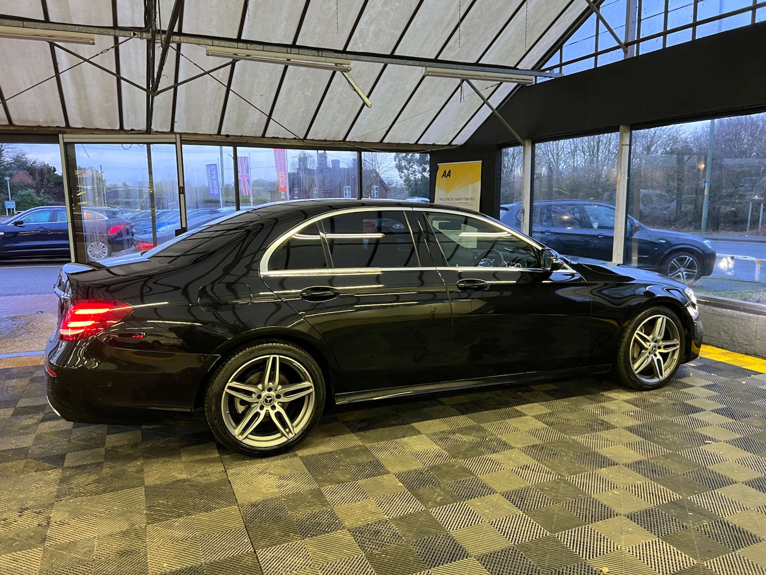 Used Mercedes-Benz E Class 2019 for sale - 77393352: Photo 9