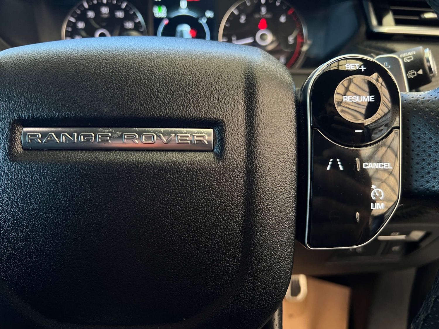 Used Land Rover Range Rover Velar 2018 for sale - 77628821: Photo 17