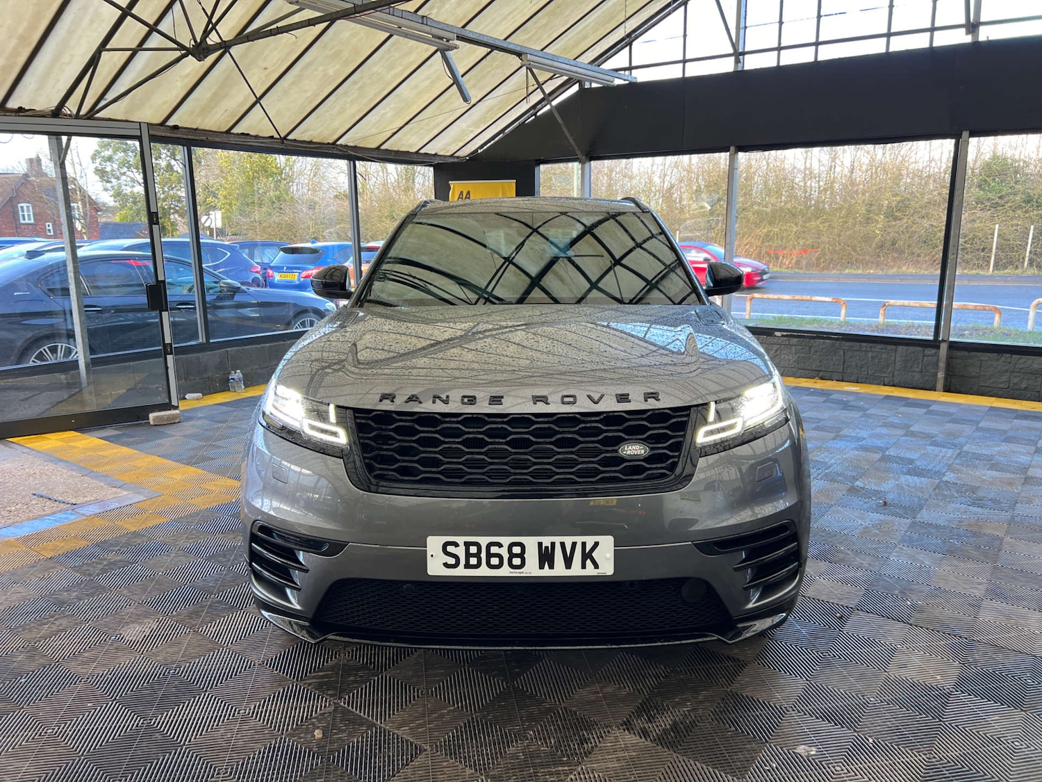 Used Land Rover Range Rover Velar 2018 for sale - 77628821: Photo 4