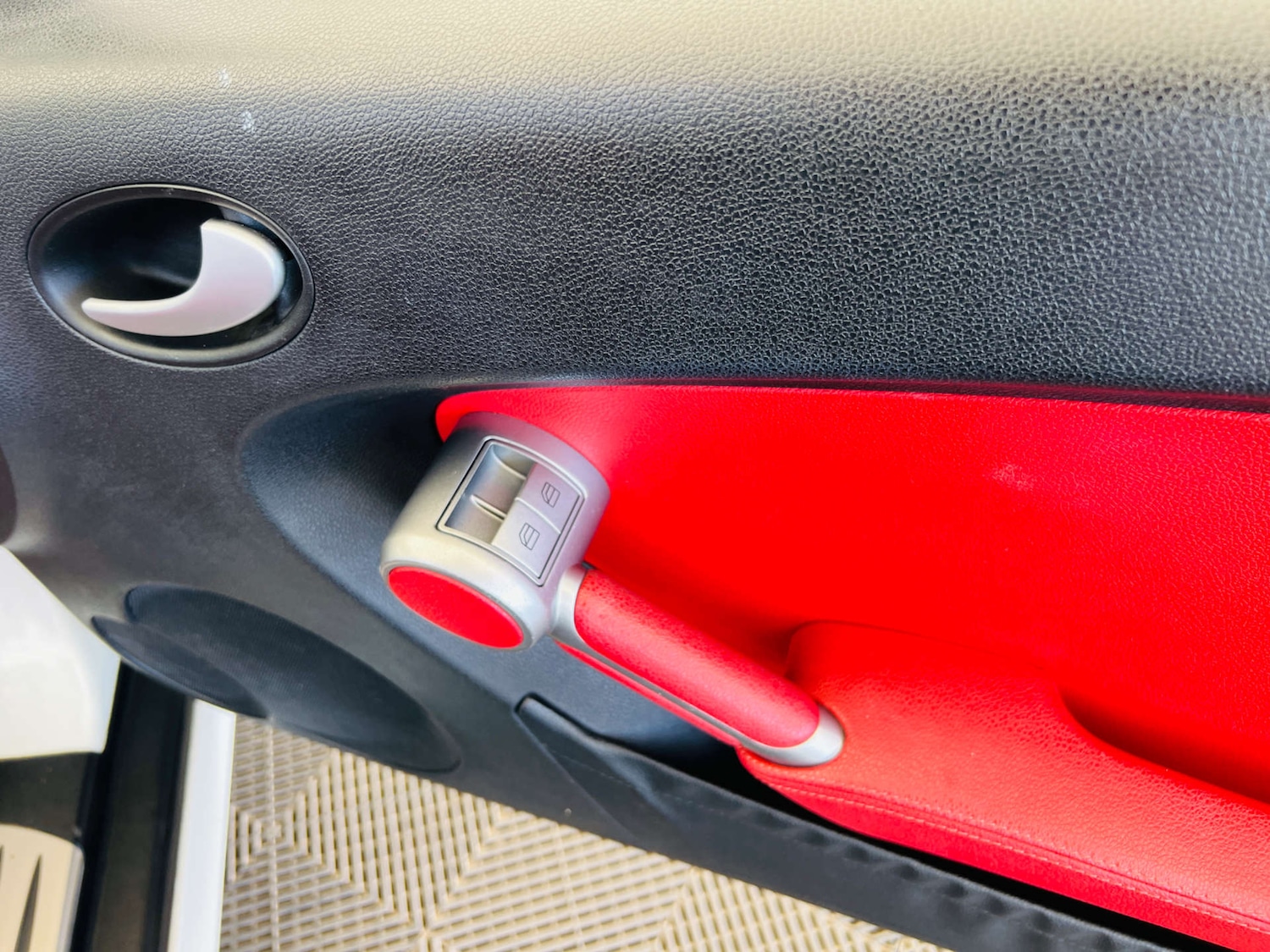 Used Mercedes-Benz SLK 2011 for sale - 76859426: Photo 21