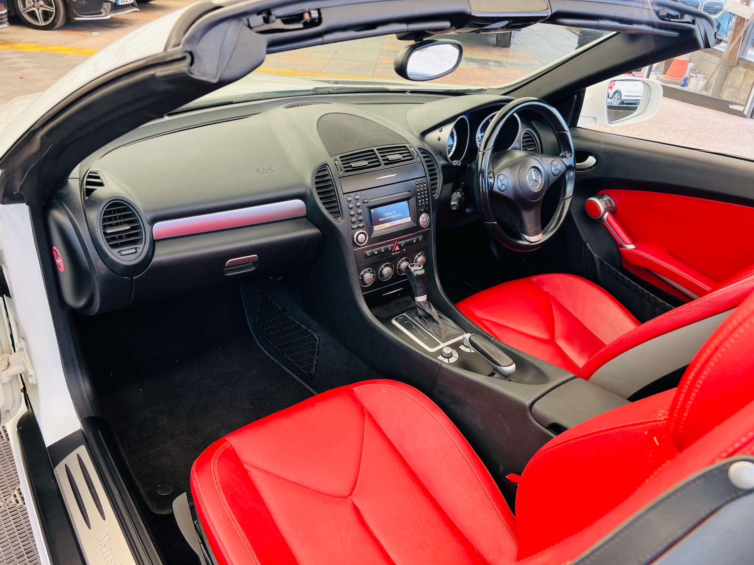 Used Mercedes-Benz SLK 2011 for sale - 76859426: Photo 28