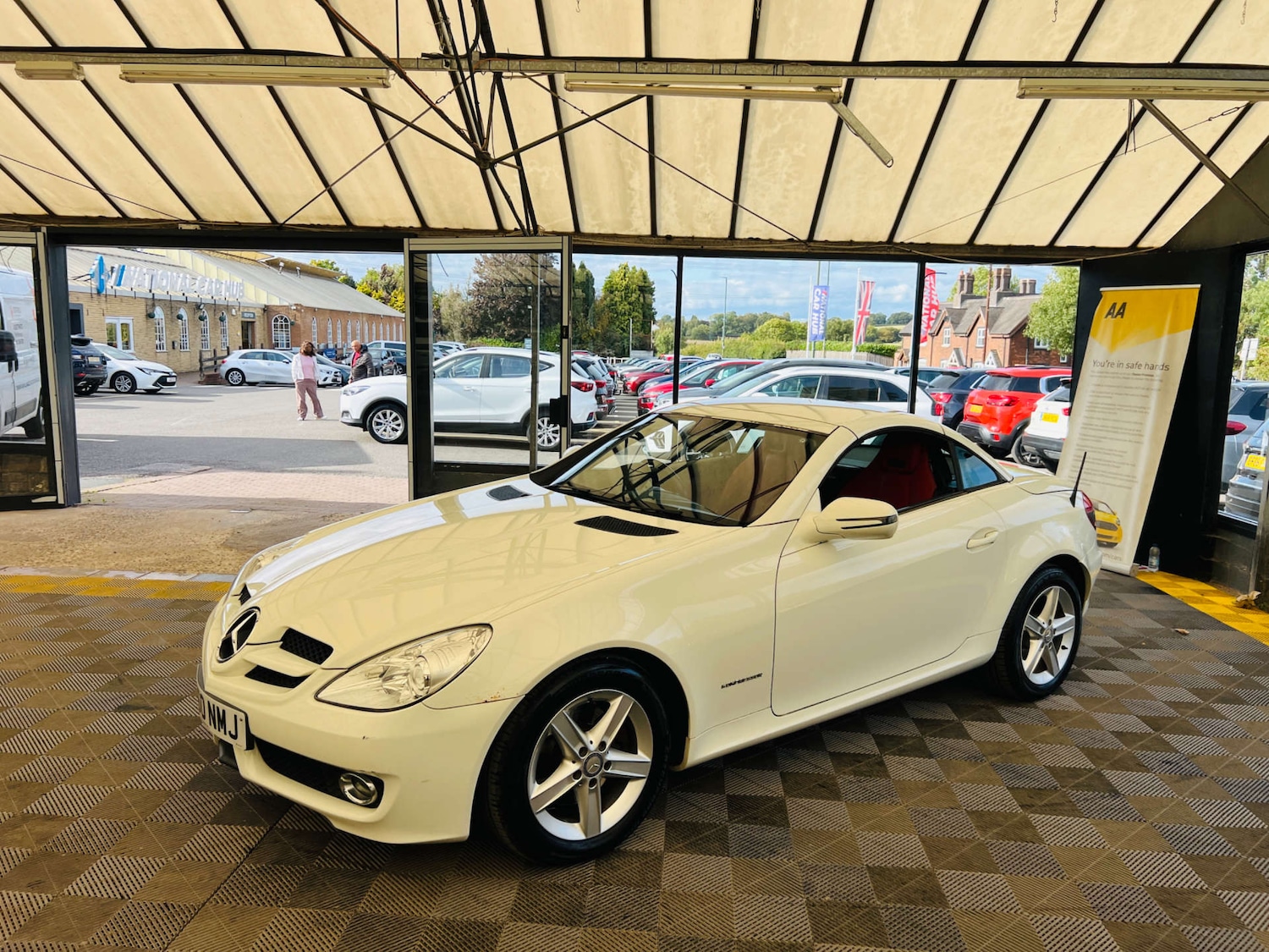 Used Mercedes-Benz SLK 2011 for sale - 76859426: Photo 7