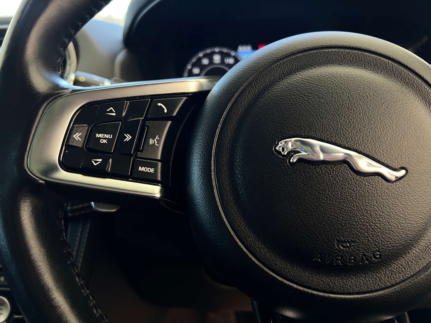 Used Jaguar F-Pace 2020 for sale - 77675373: Photo 13