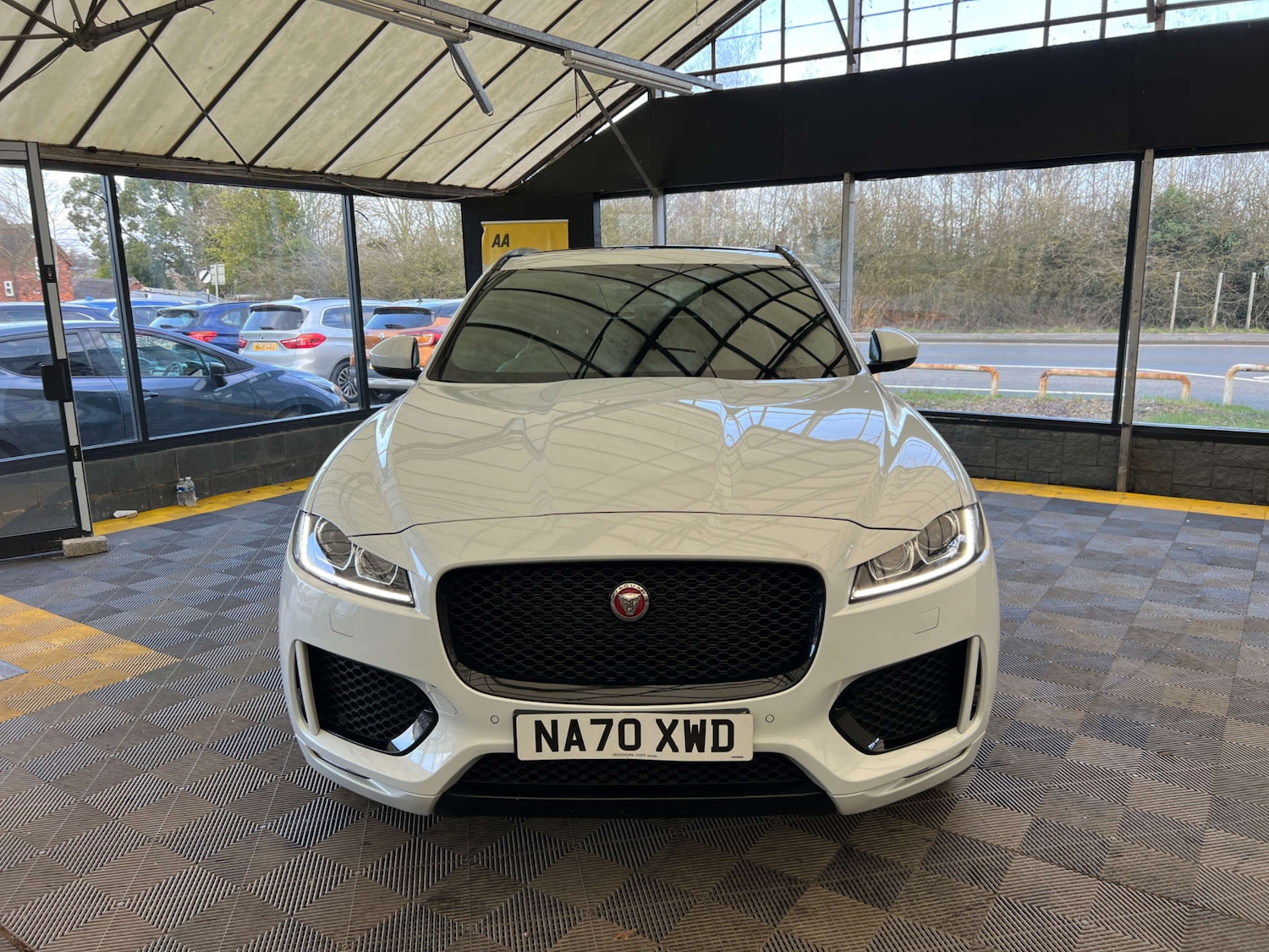 Used Jaguar F-Pace 2020 for sale - 77675373: Photo 4