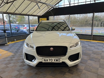 Used Jaguar F-Pace 2020 for sale - 77675373: Photo