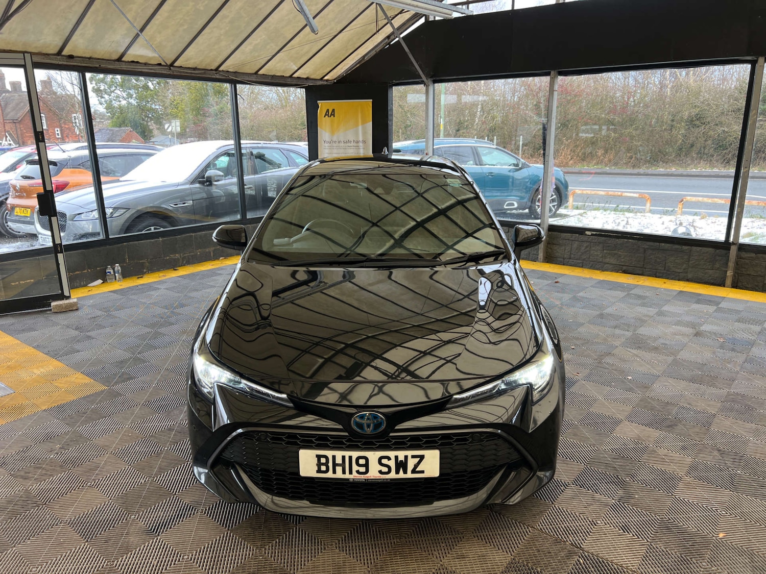 Used Toyota Corolla 2019 for sale - 77168094: Photo 2