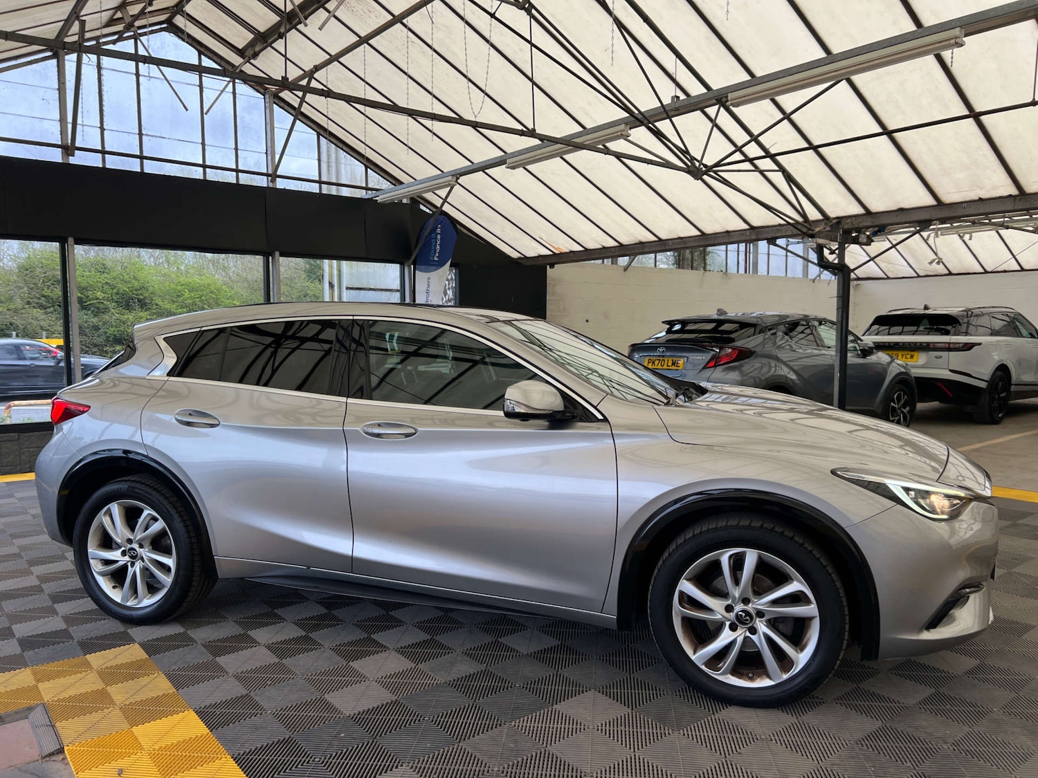 Used Infiniti Q30 2019 for sale - 78106688: Photo 3