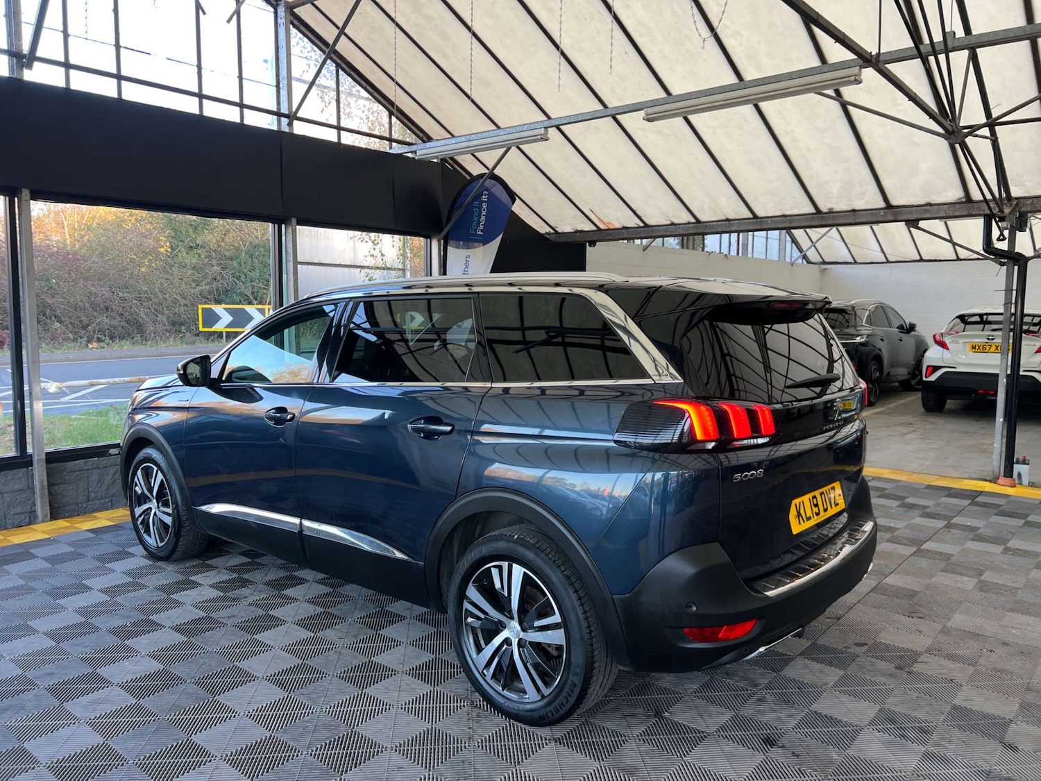 Used Peugeot 5008 2019 for sale - 76699705: Photo 5