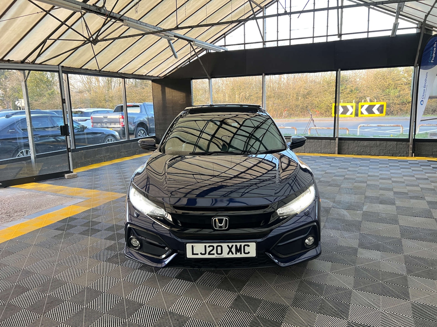 Used Honda Civic 2020 for sale - 77945428: Photo 4